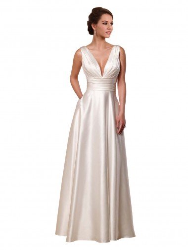 Outlet Deep V-Neck A-Line Satin Wedding Dress with Pockets