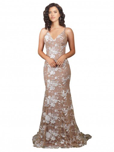 Outlet Fishtail Shaped V-Neck Embroidered Foral Lace Wedding Dress